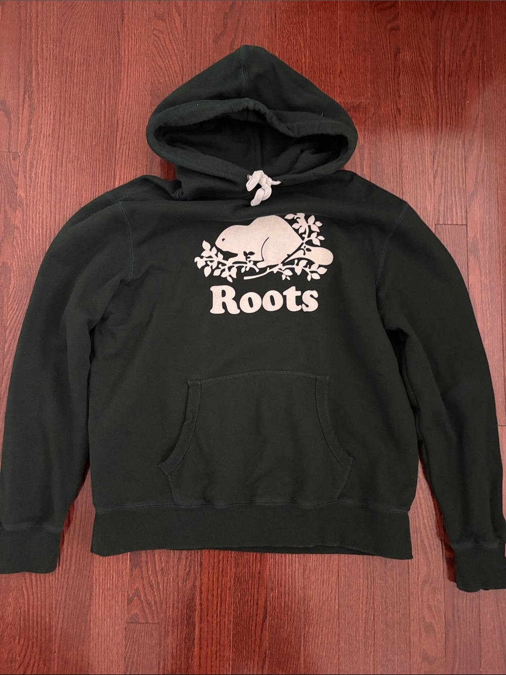 Roots classic green hoodie in Men’s size L
